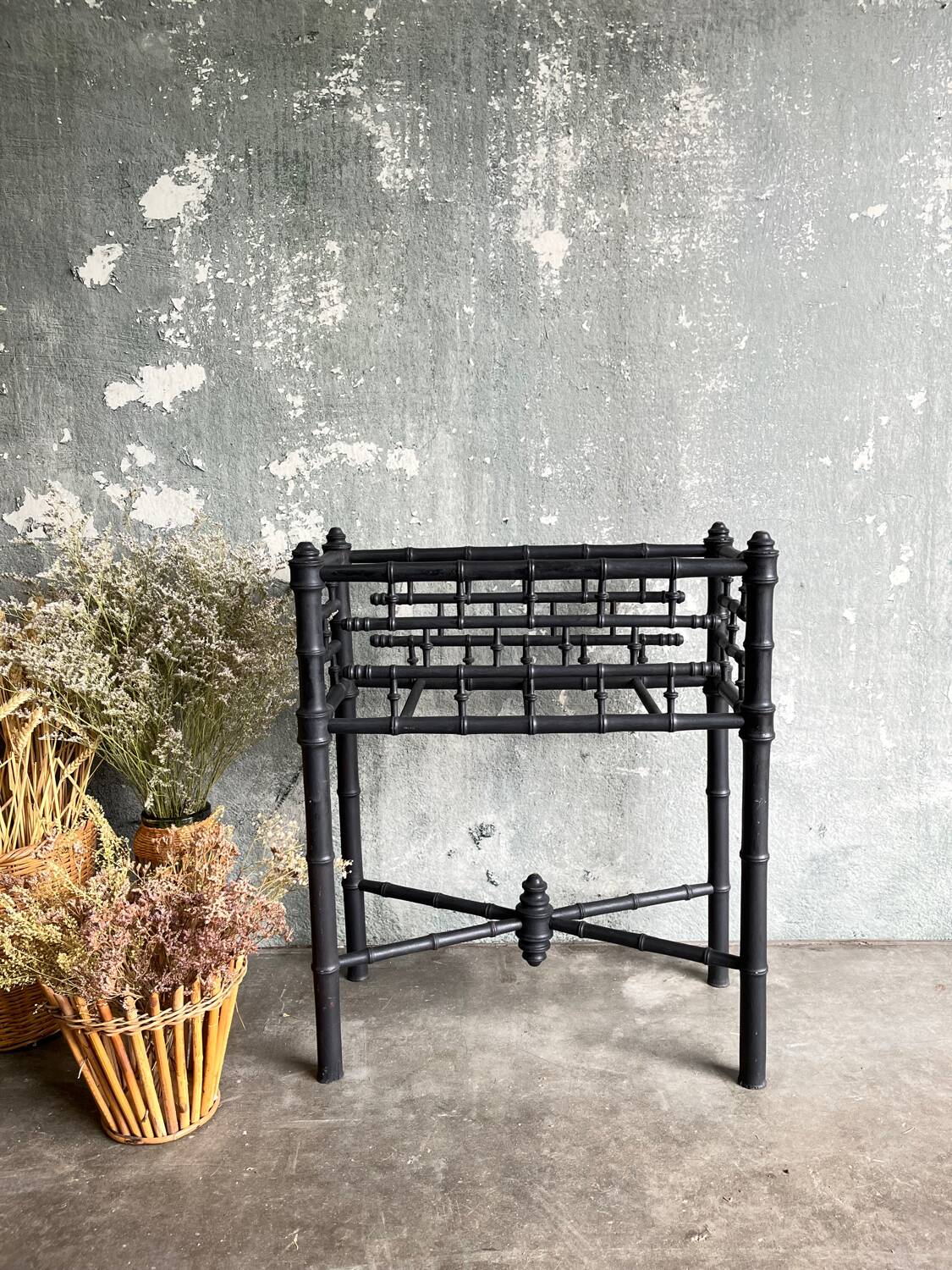 Napoleon III planter