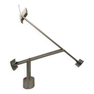 Artemide Tizio articulated desk lamp