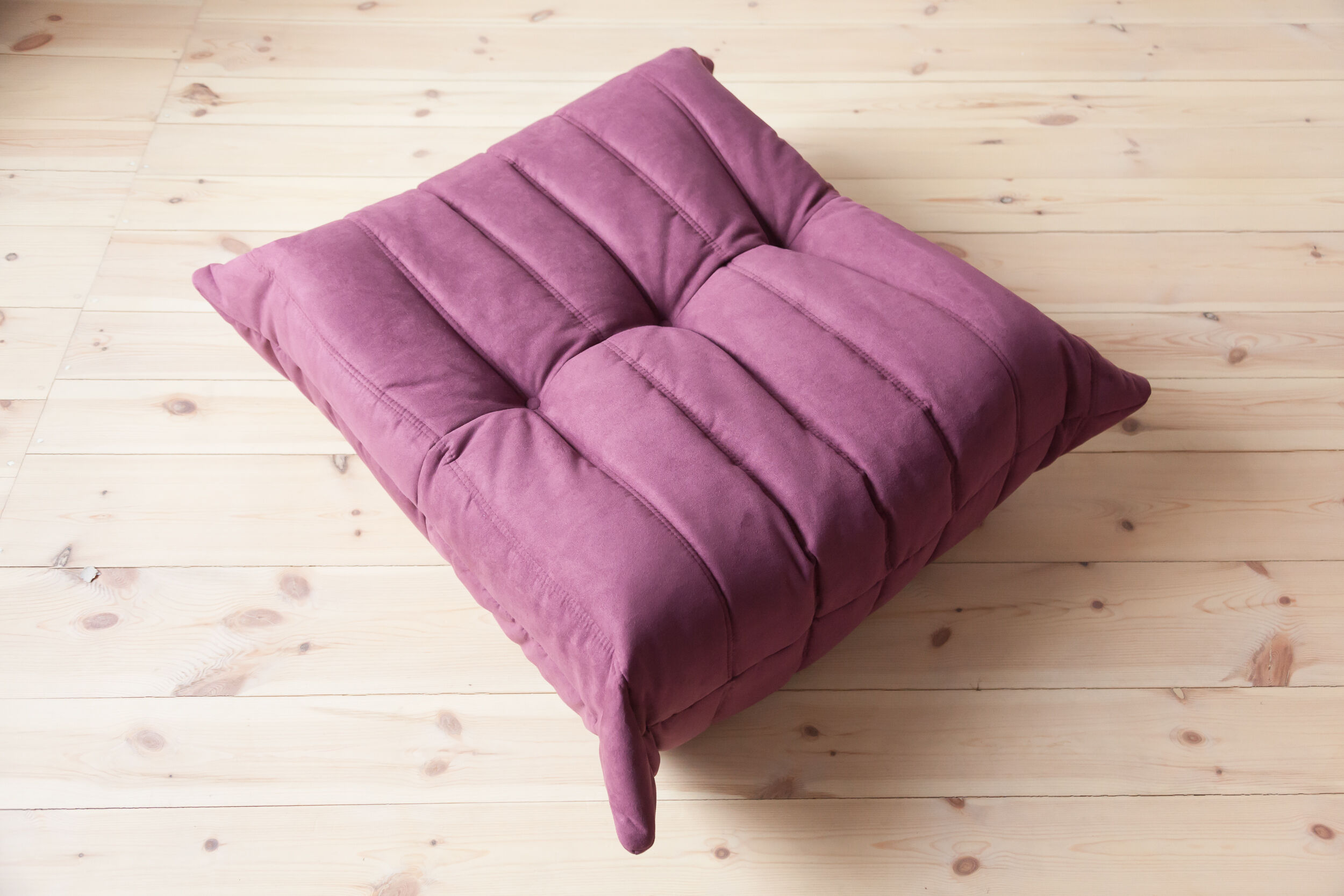 Togo armchair and pouf model designed by Michel Ducaroy 1973
