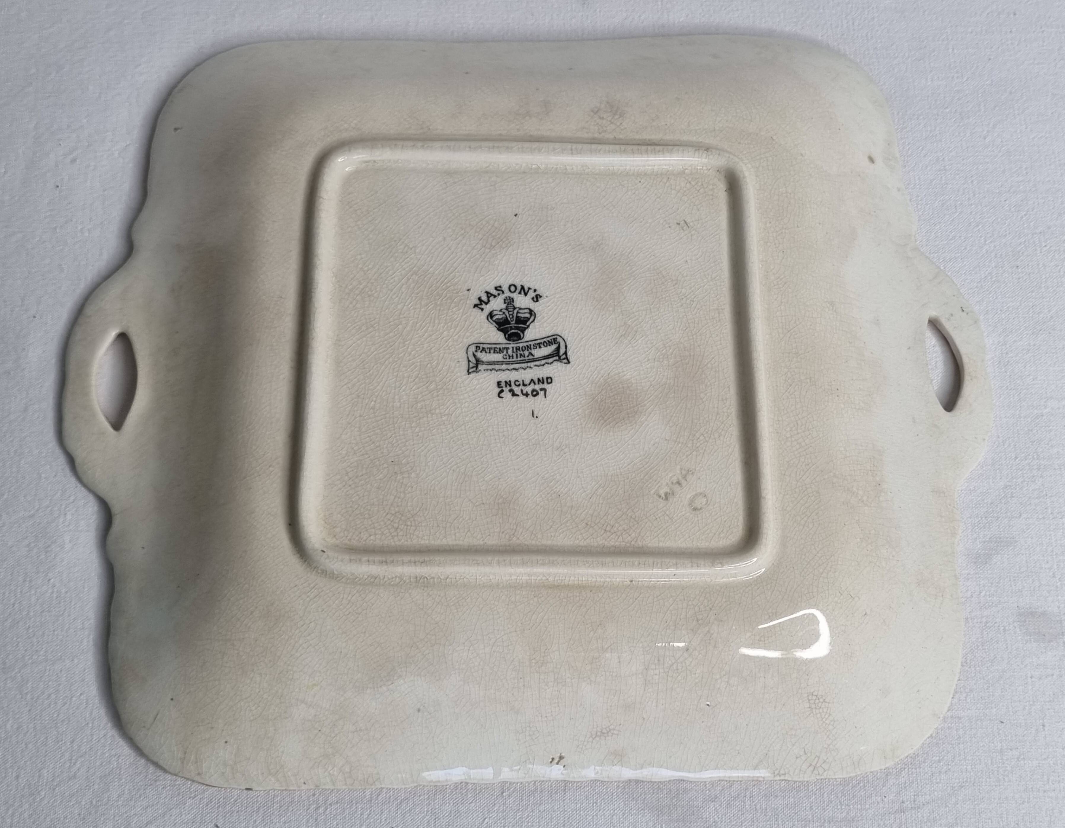 Square dish with handles Mason's Patent Ironstone Imari decoration circa 1900 24 cm