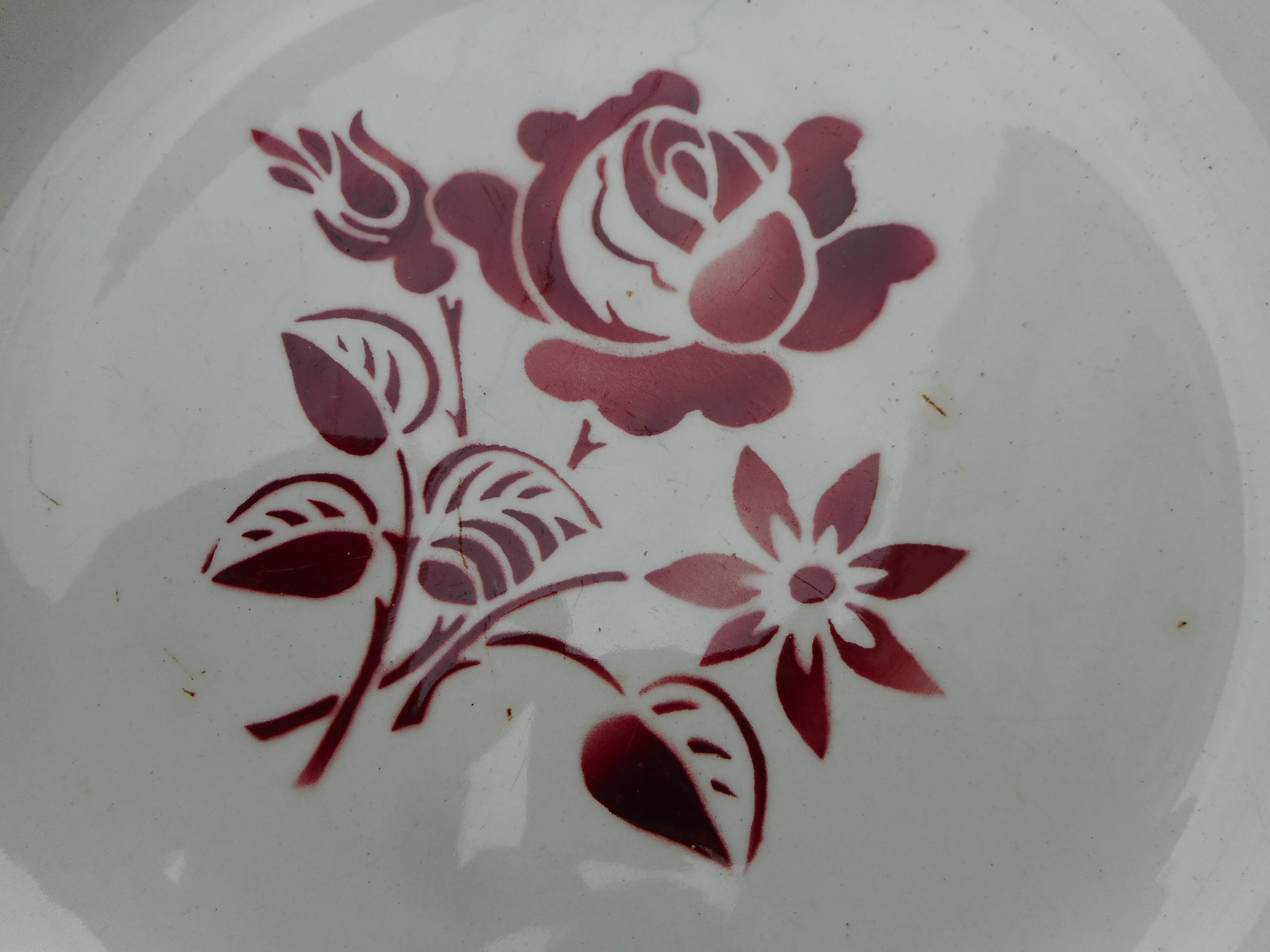 Hollow dish, round, floral decoration