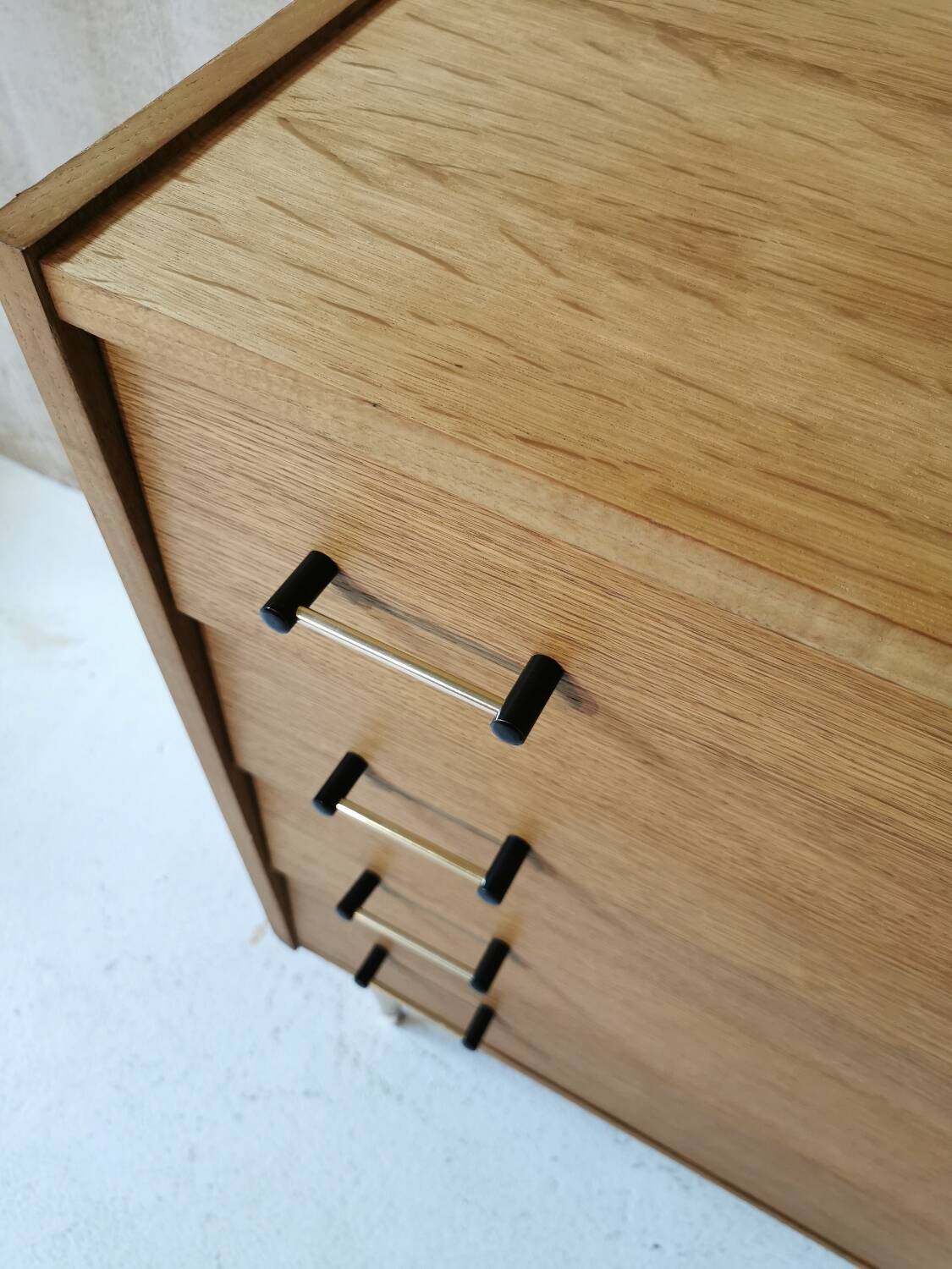 Vintage chest of drawers
