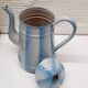 Cafetière bleue émaillée