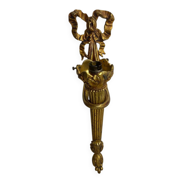 Applique en bronze, décor noeud et ruban — Beyit