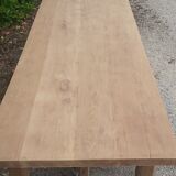 Farmhouse table in solid oak raw wood