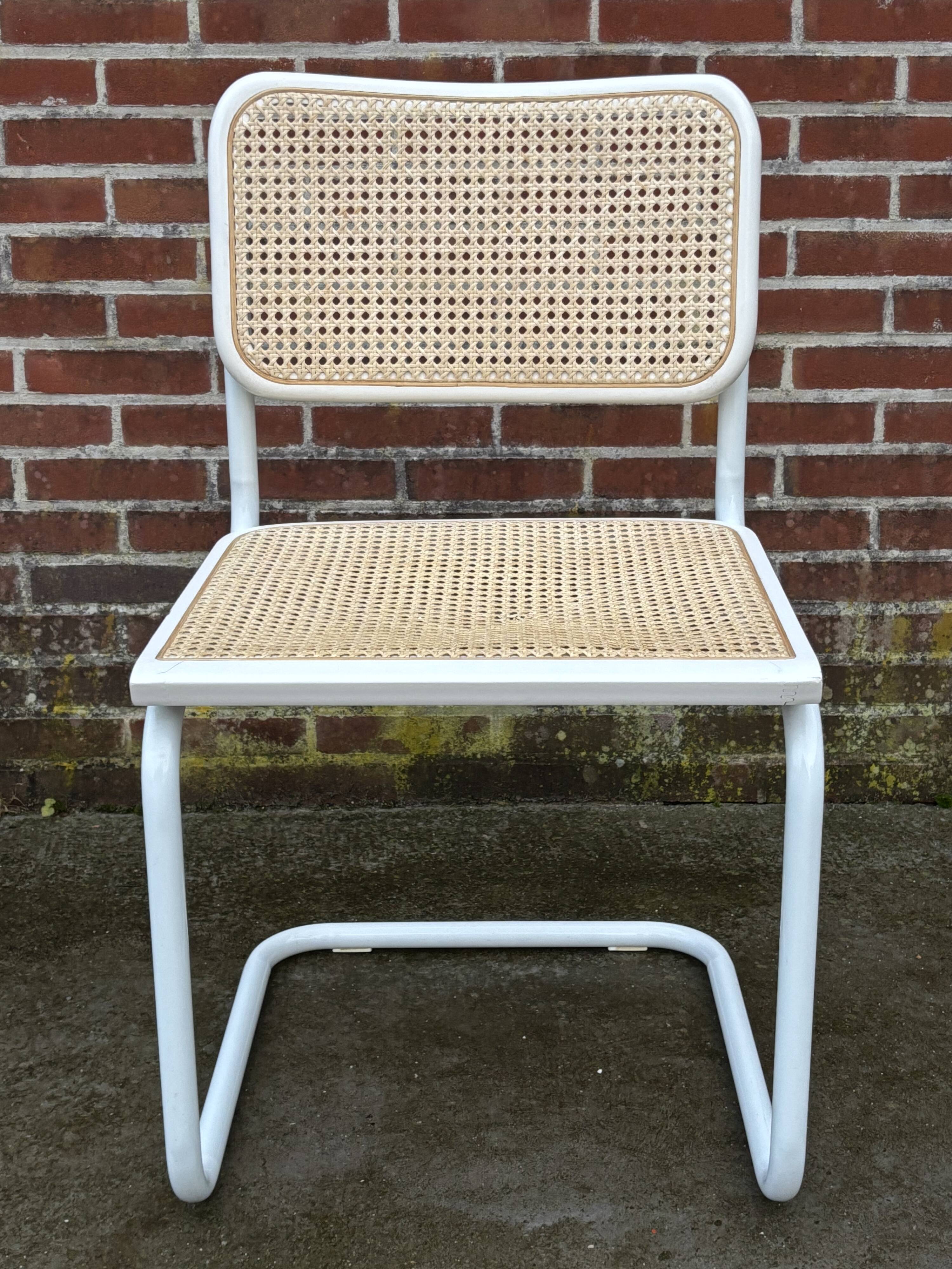 Cesca design chair b32 model in white