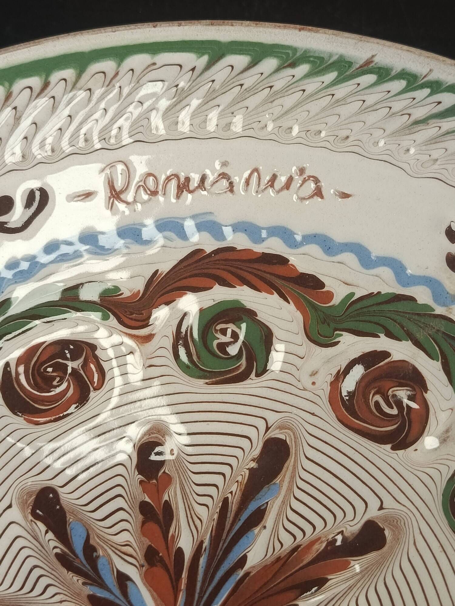 Traditional Romanian hollow plate in Horezu ceramic, UNESCO, 1970