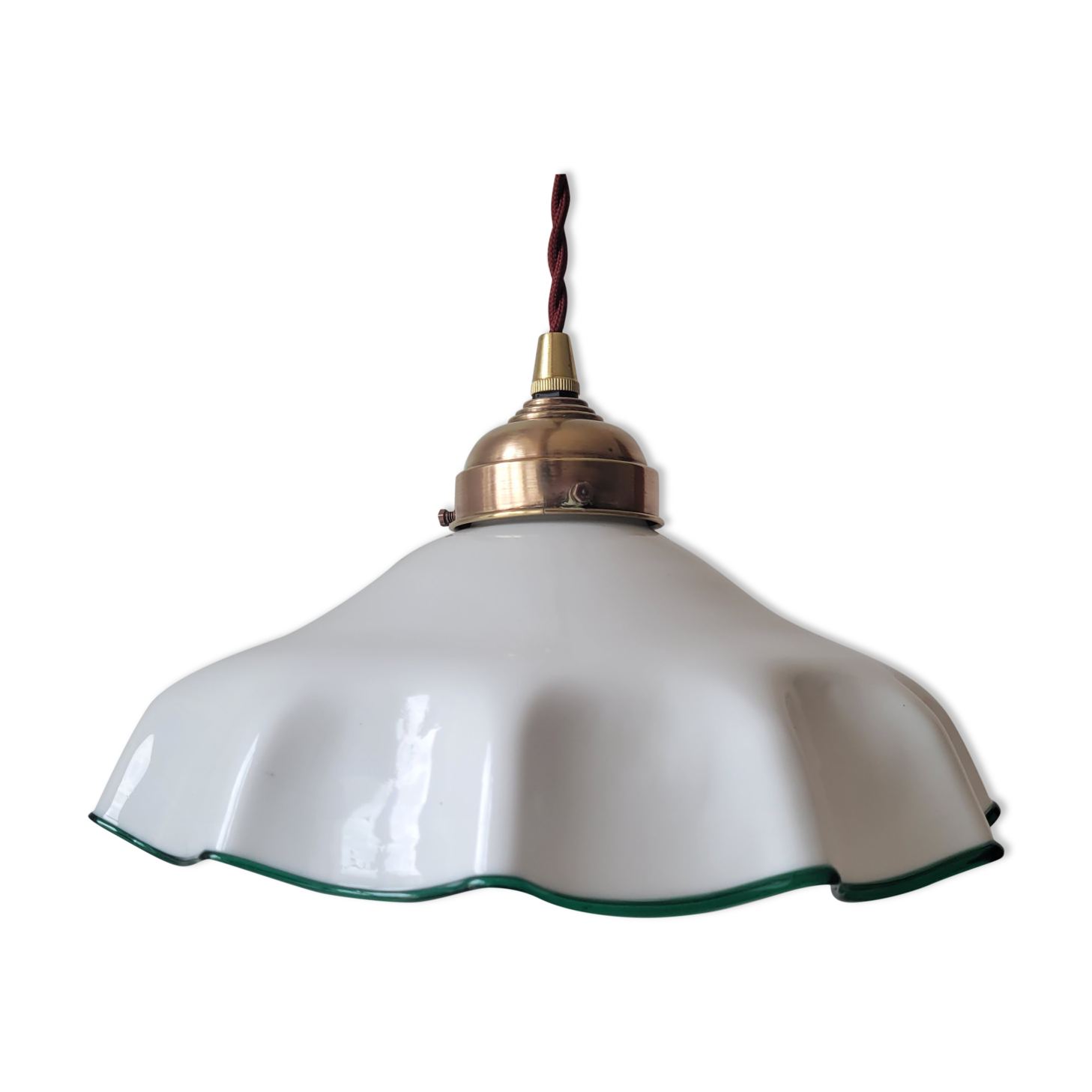 White opaline suspension