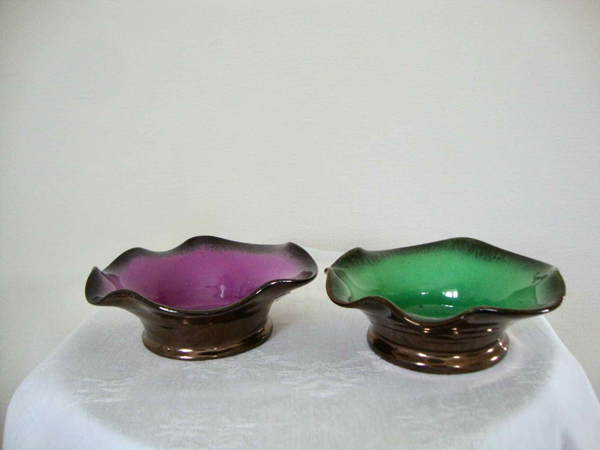 2 old ceramic cups