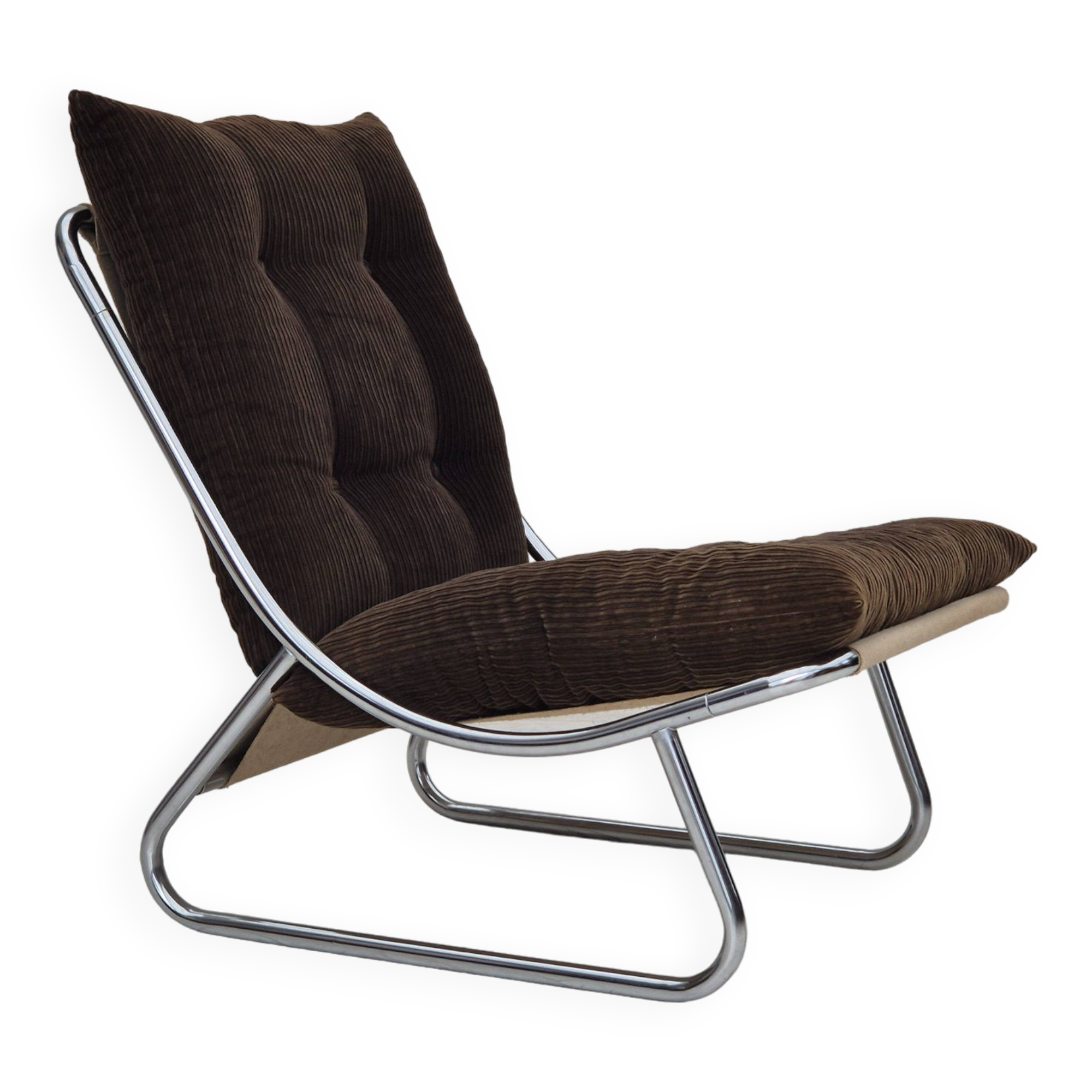 1970s, British design by Peter Hoyte, "Sling" lounge chair, corduroy, original condition.