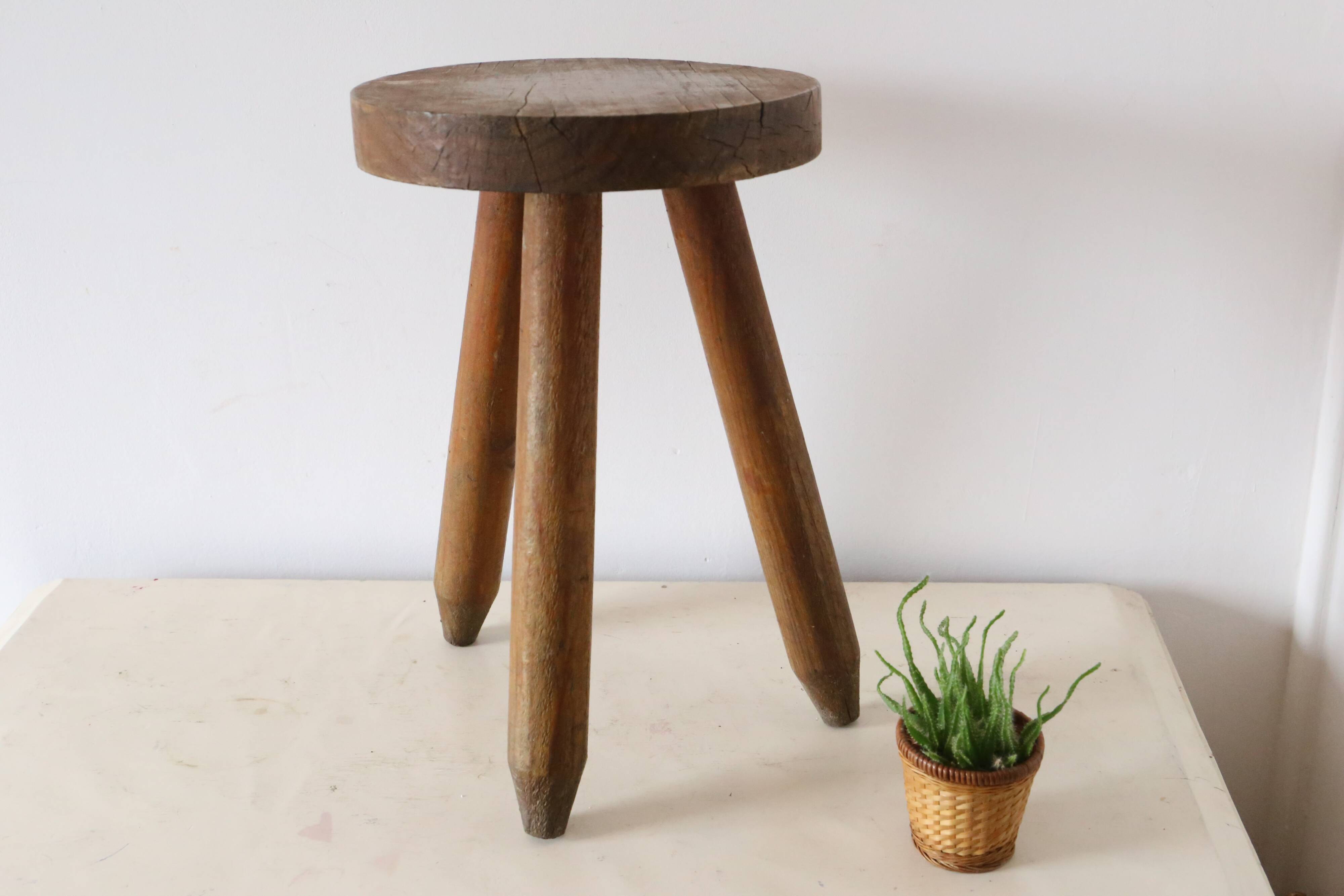 Farm tripod stool, rustic, vintage