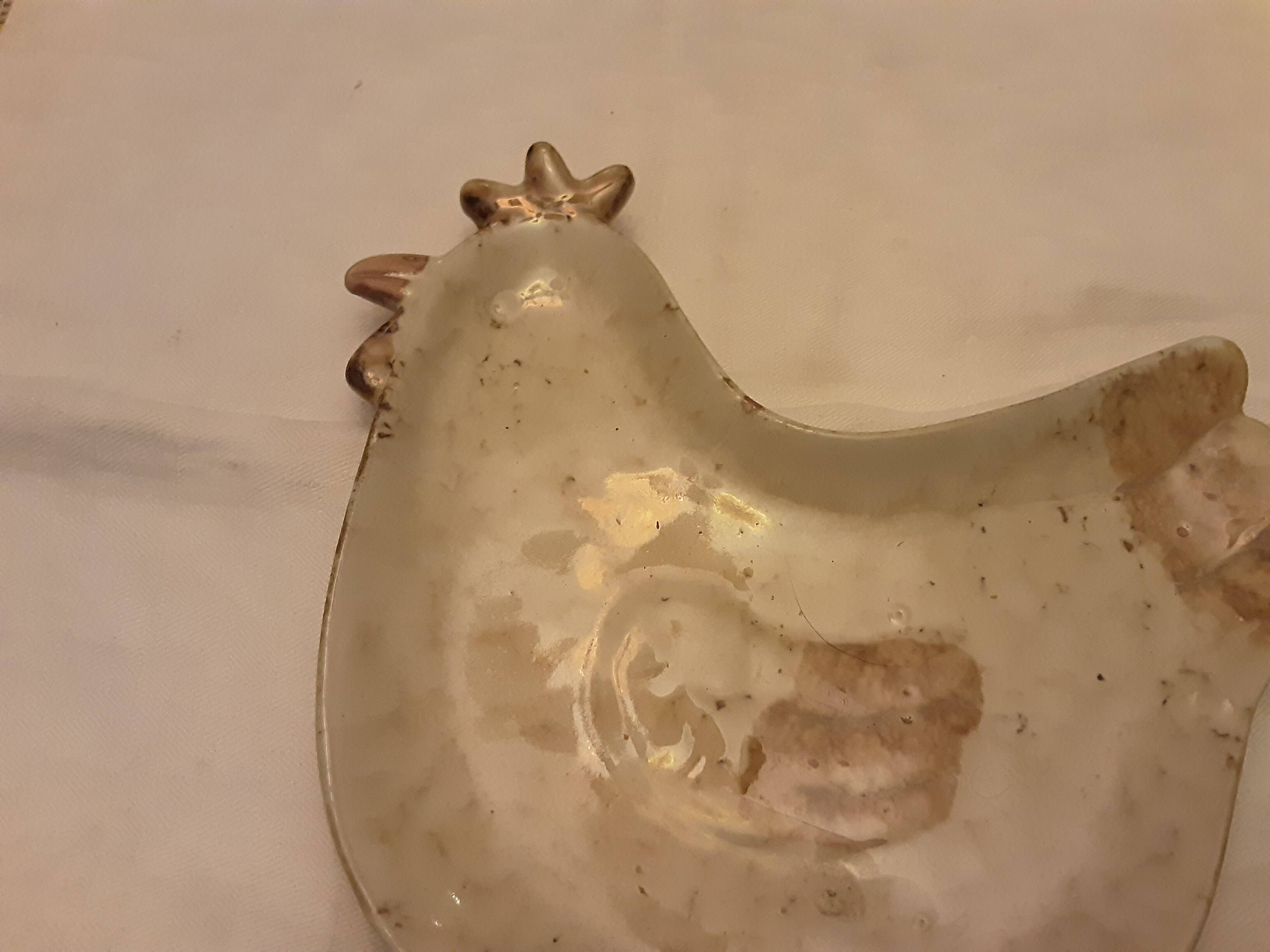 Empty enamelled ceramic pocket chicken