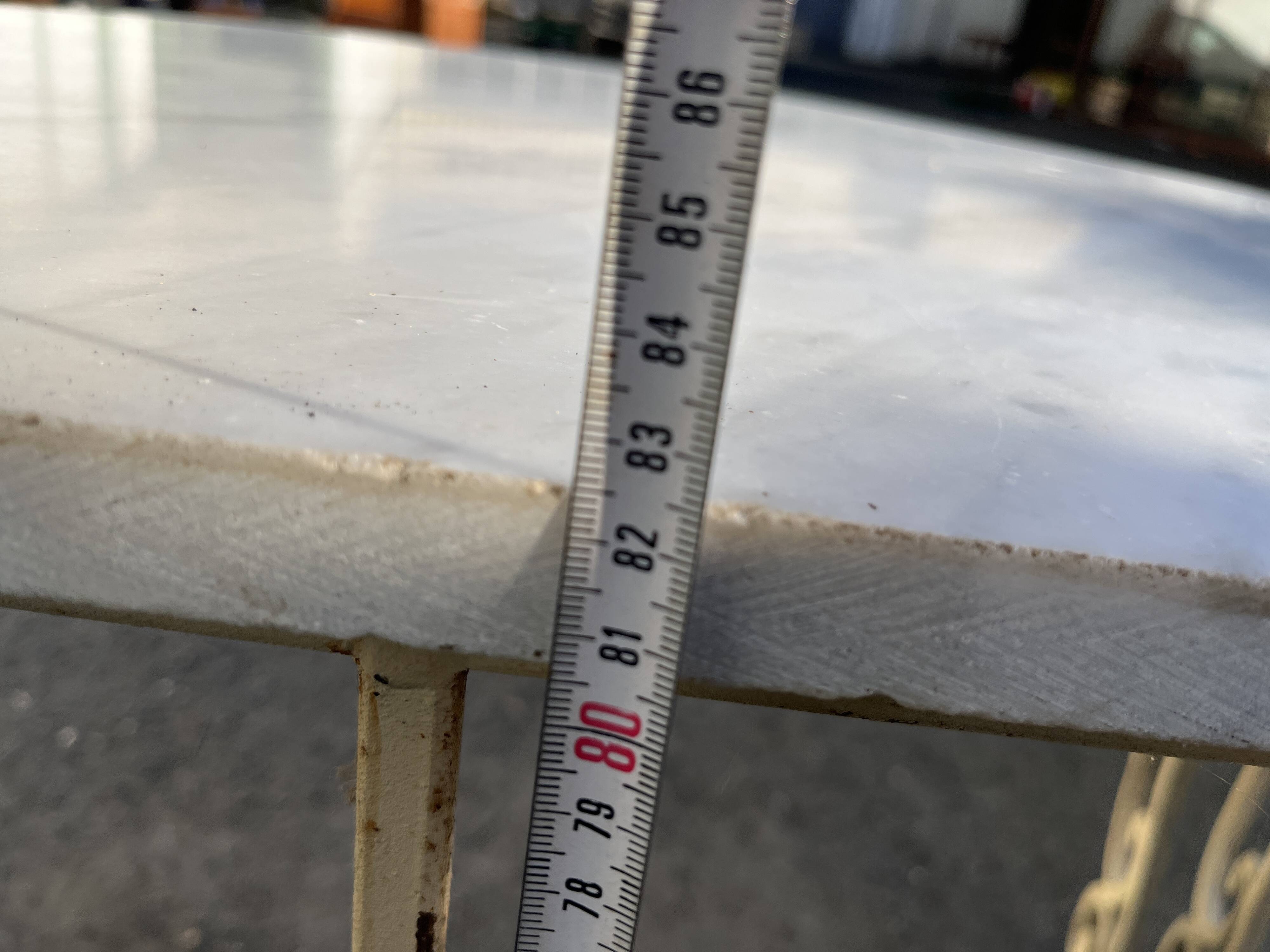 Half-moon console in wrought iron and marble