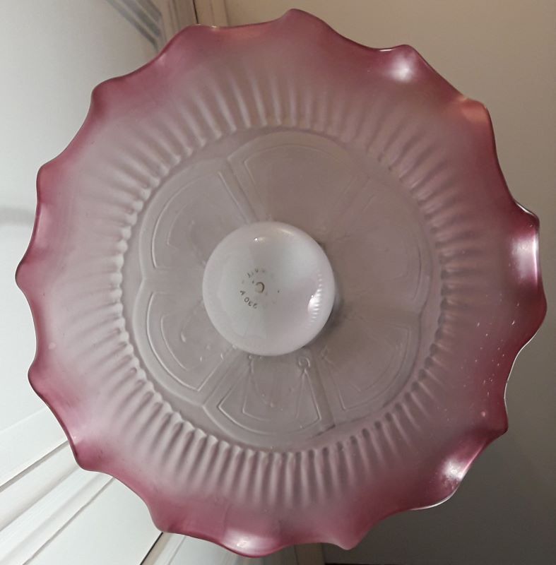 Suspension early 20th colored glass paste