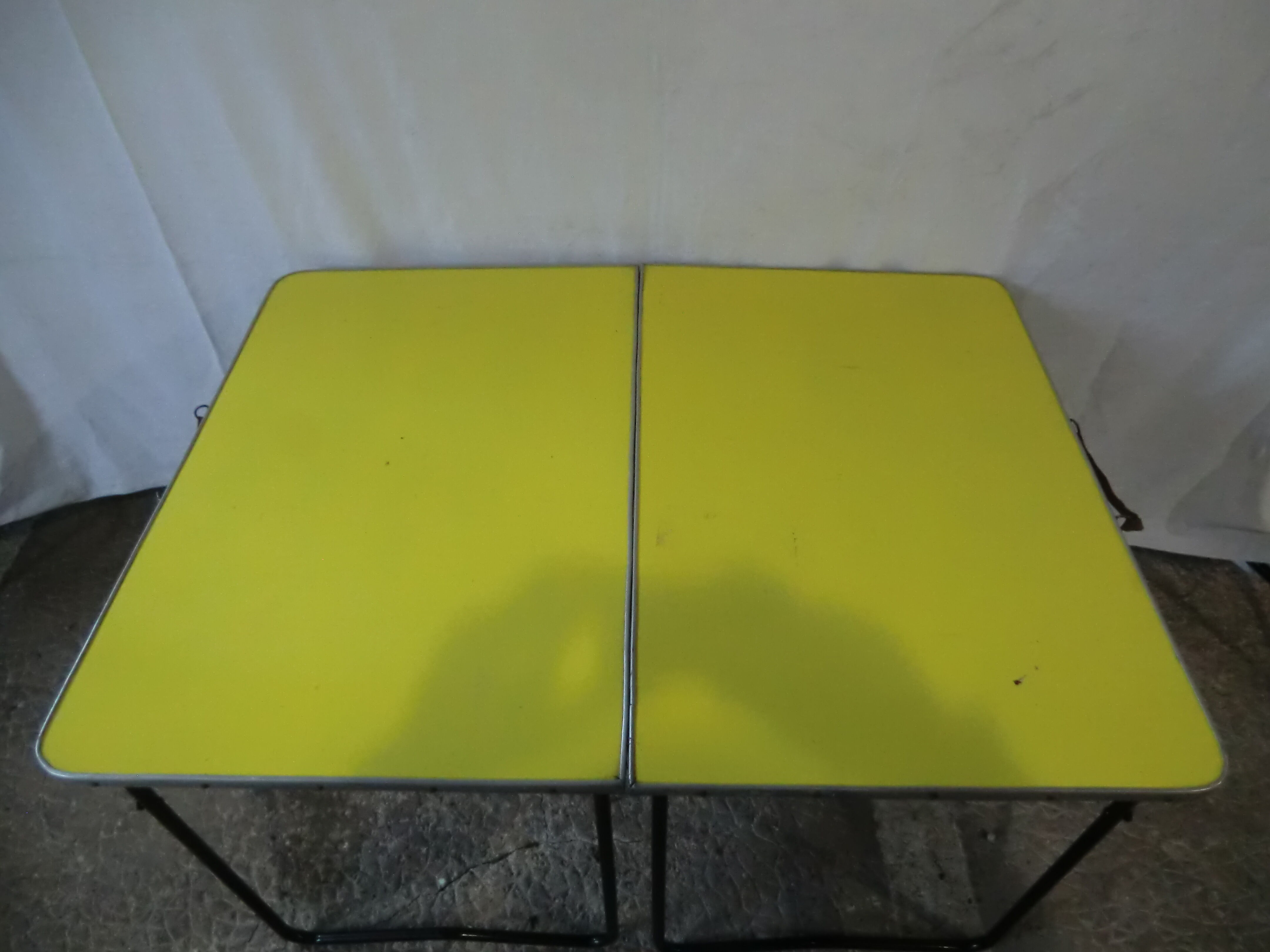 Table de camping pliable annees 60 vintage