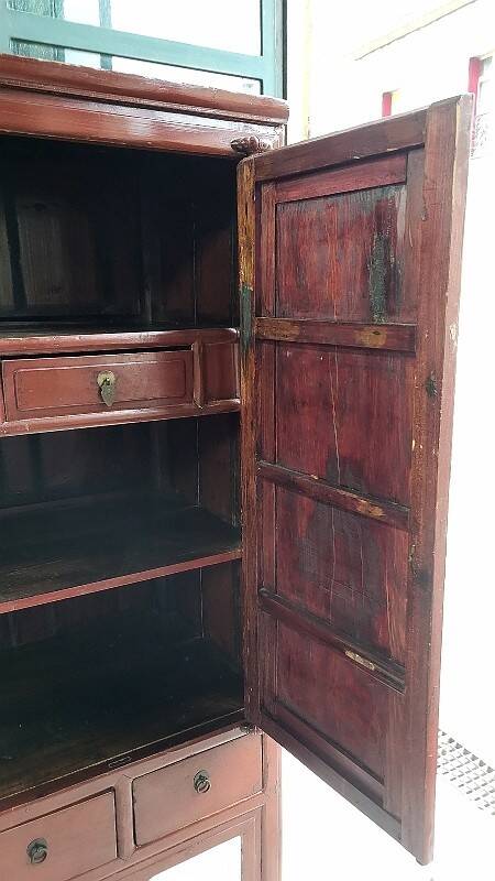 Small Asian lacquered wardrobe with 2 doors and 5 drawers.