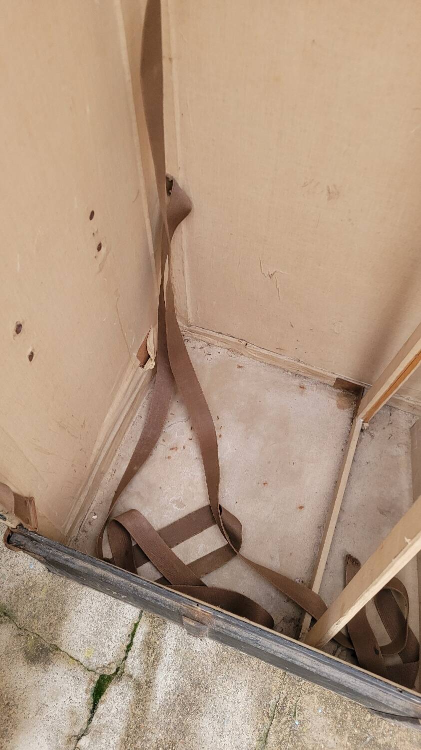 Malle cabine de la marque "La Malle Bernard" Paris -1900s