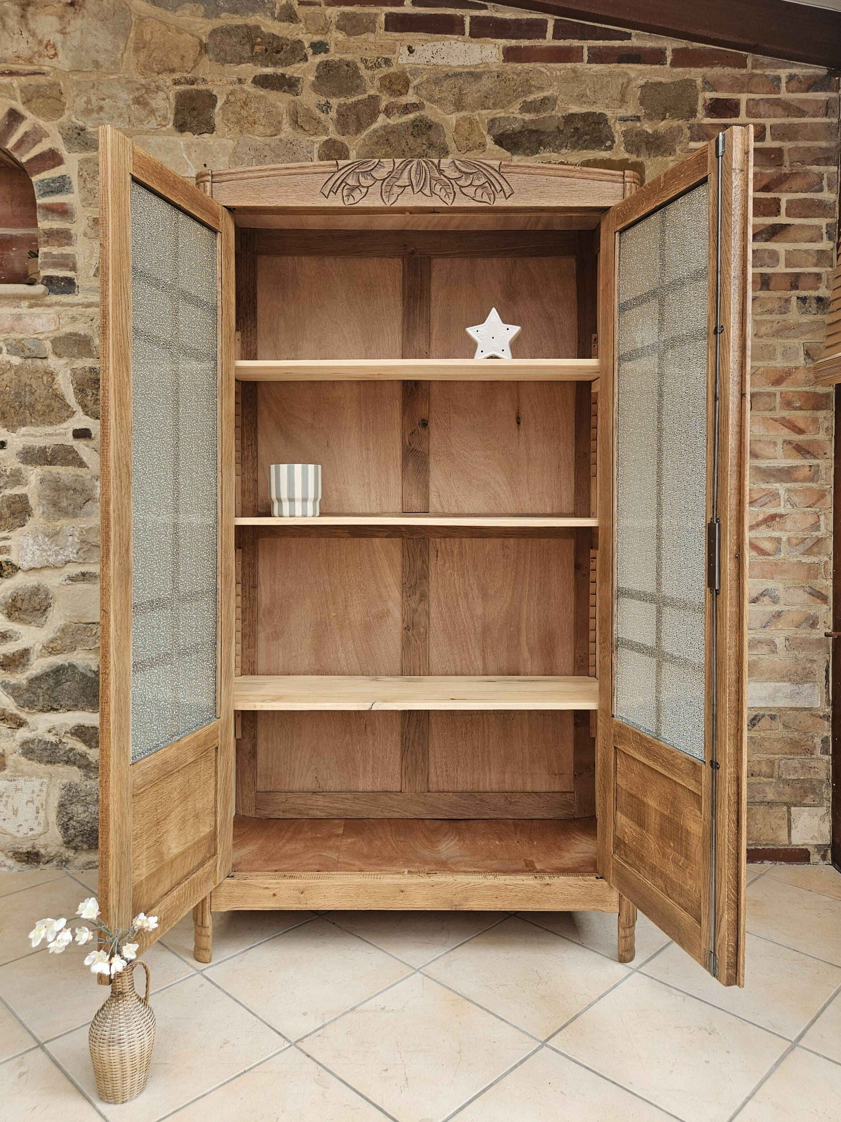 Art Deco display cabinet from Paris