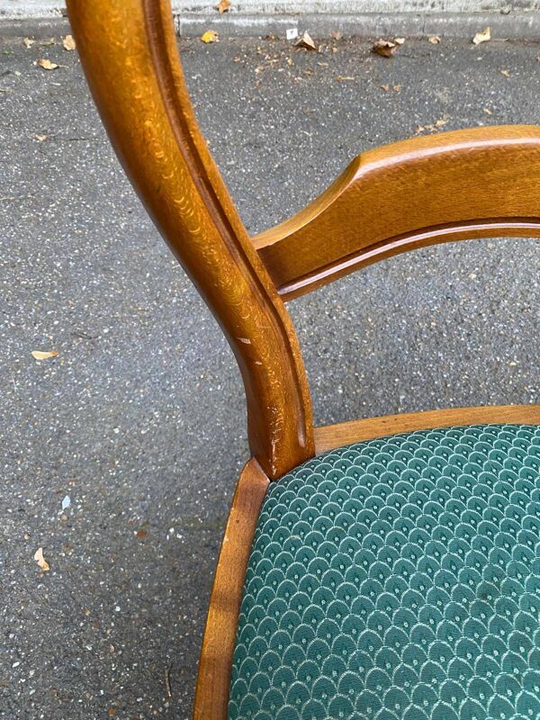 2 chaises louis Philippe bois massif courbé et tissu bleu vert brodé