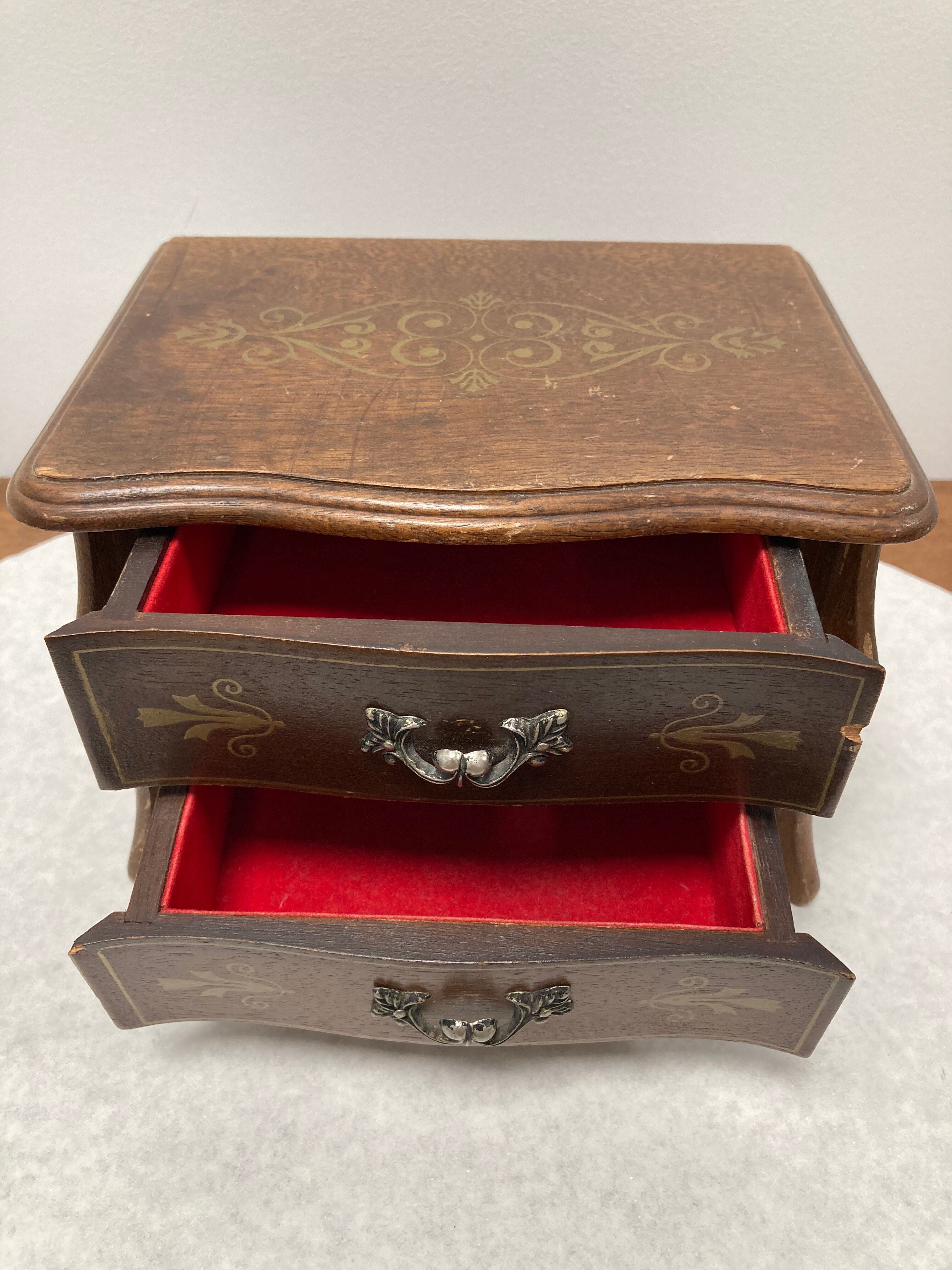 Wooden jewellery box