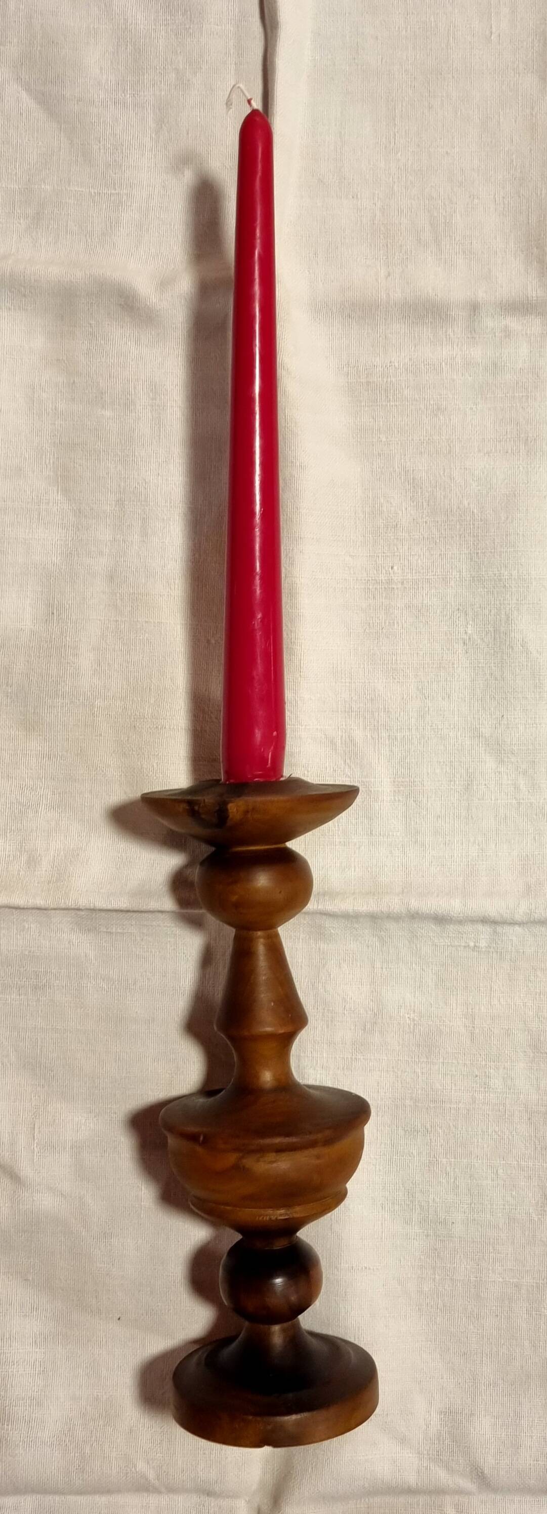 Olive candle holder