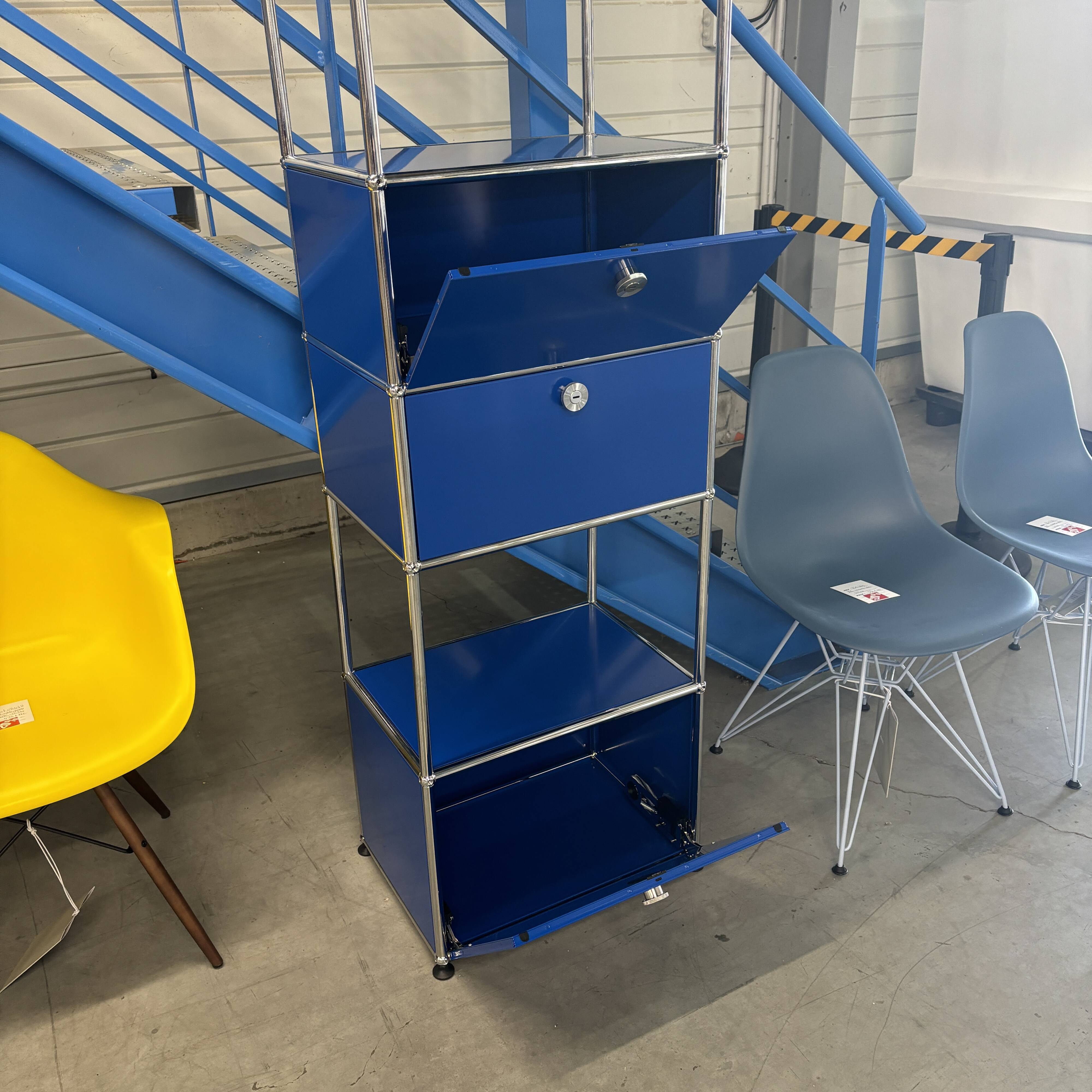 USM Haller M52 furniture - Quickship