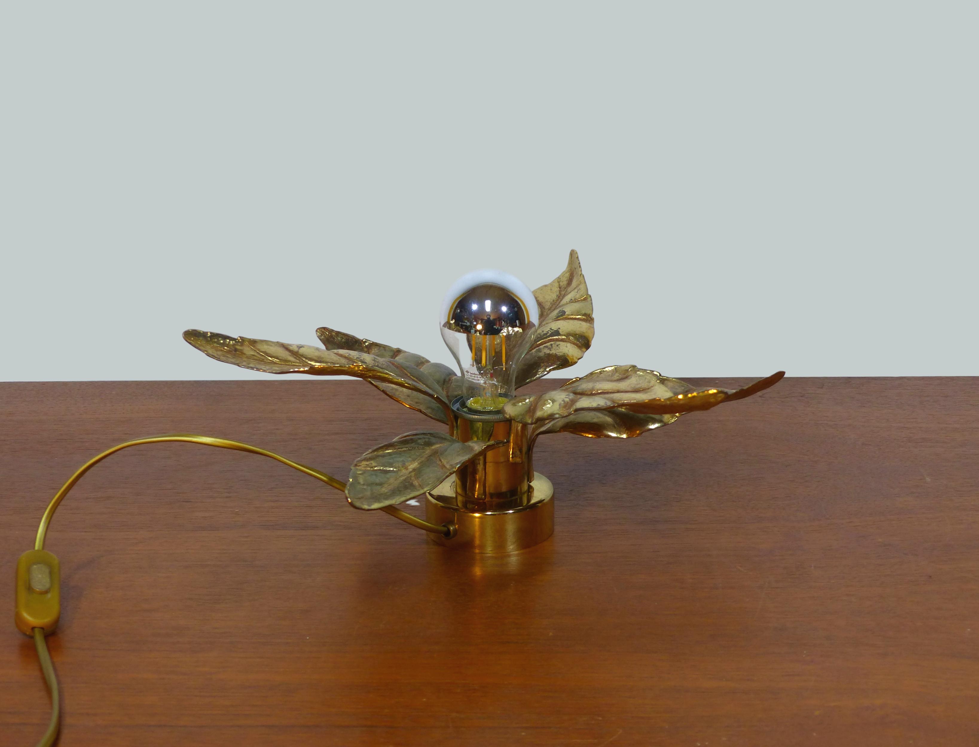 Flower sconce in solid brass 1970