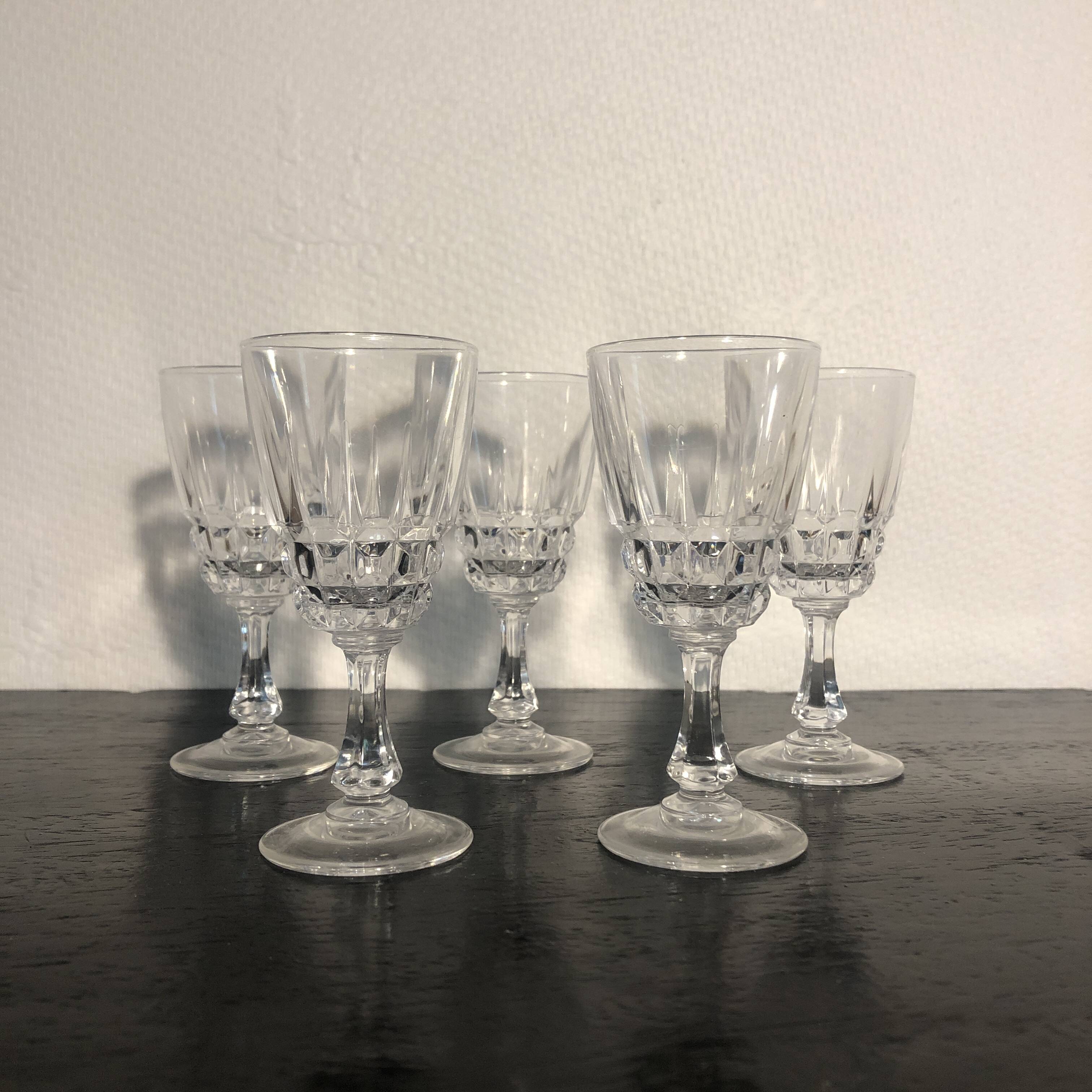 Crystal liquor glasses