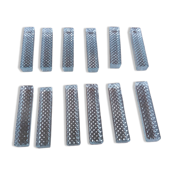 12 porte couteaux en cristal pointe de diamant dans leur boite, Hongrie