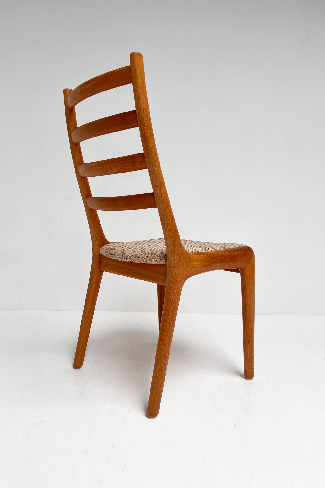 Set of Danish spindle chairs by JK Mobler, 1970s
