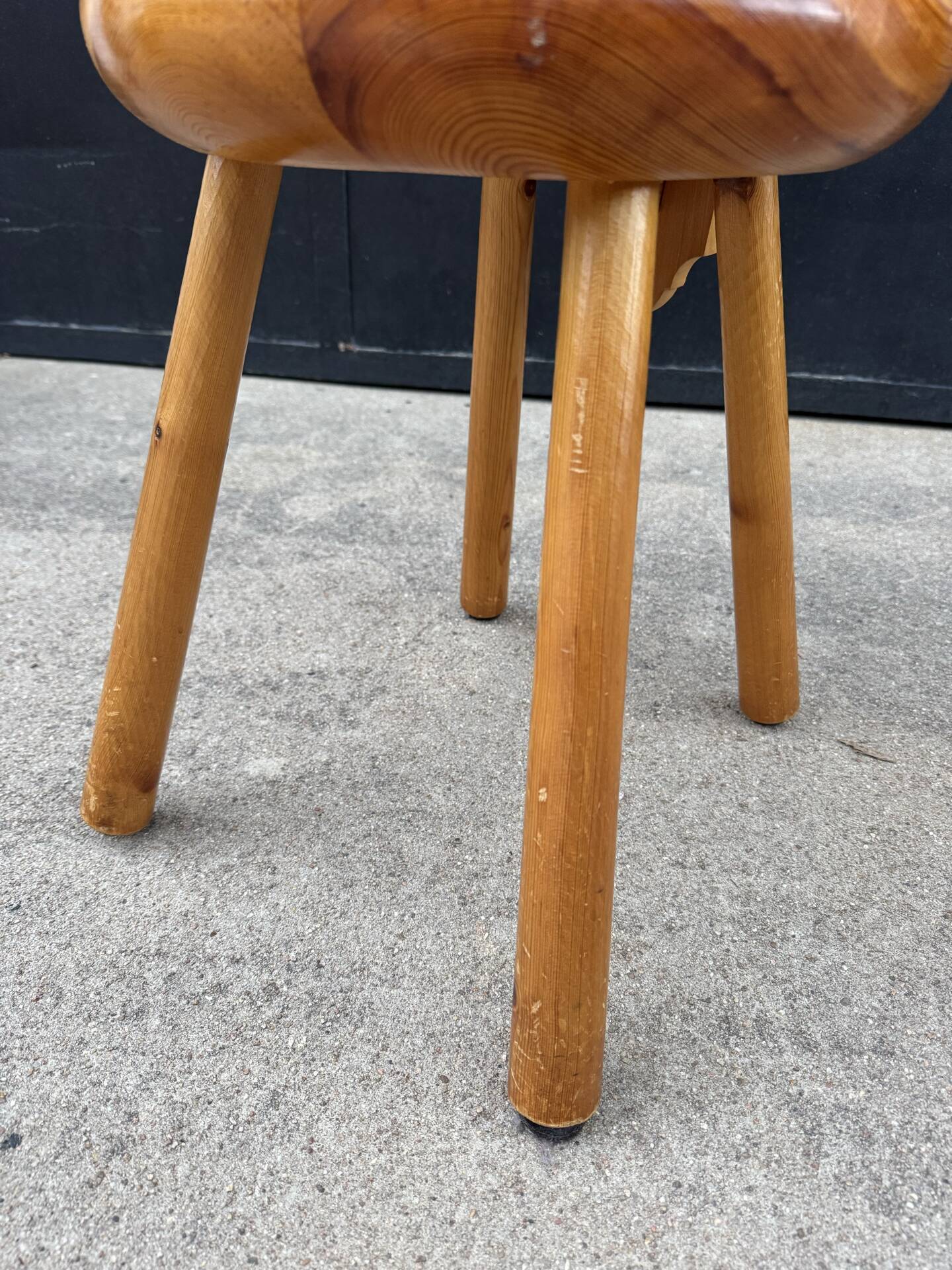 Vintage solid pine mountain chair