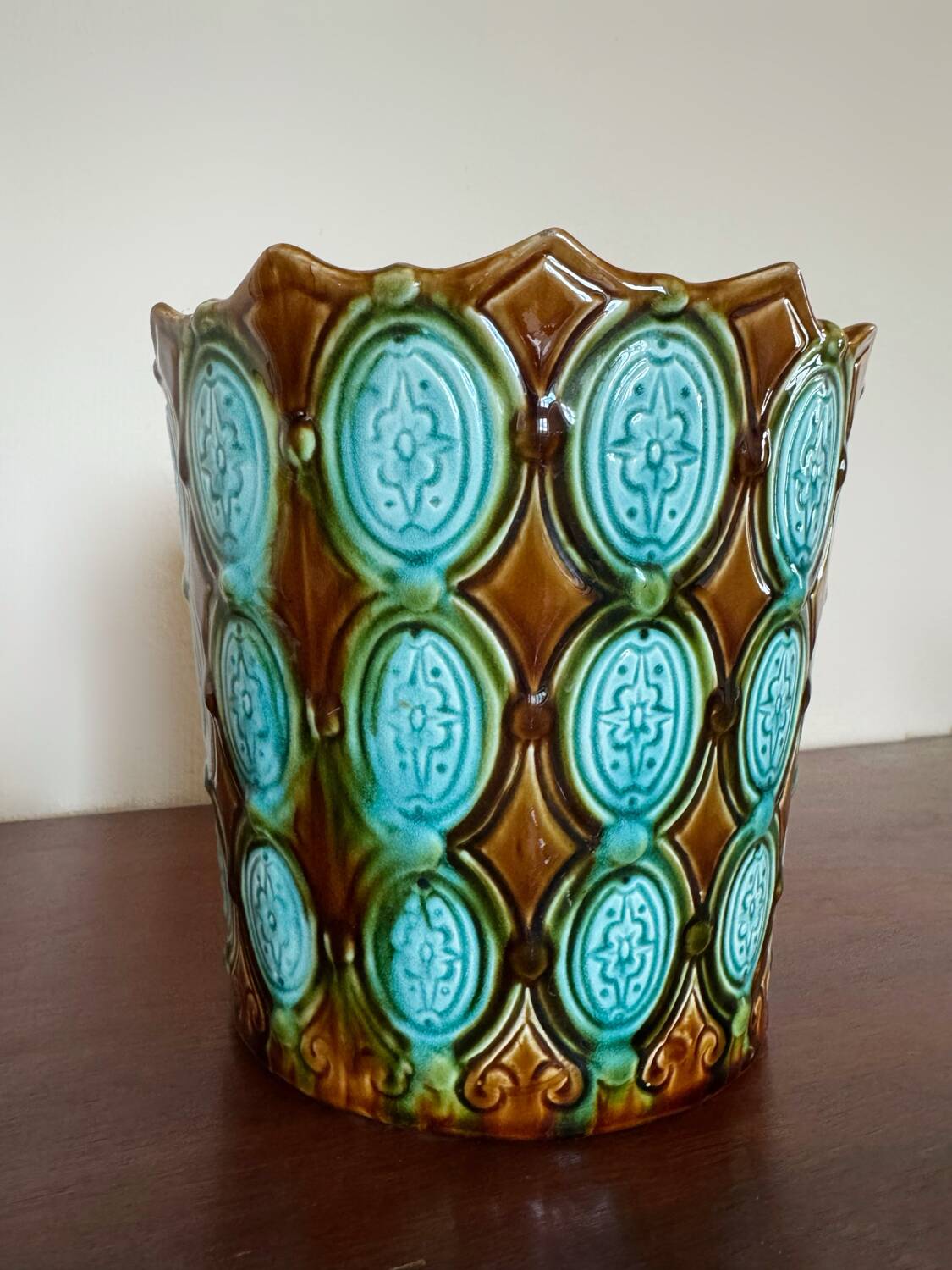 Art Deco barbotine cachepot
