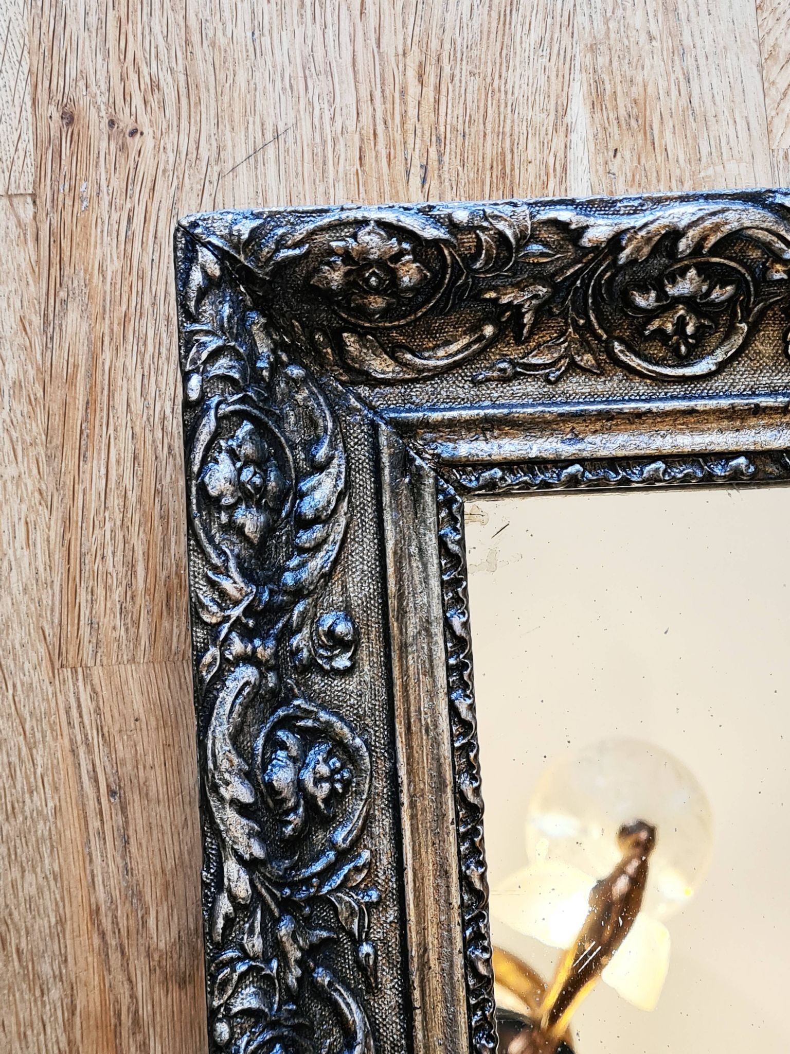 Antique silvered mirror "Barthélémy" – elegance and poetry of time