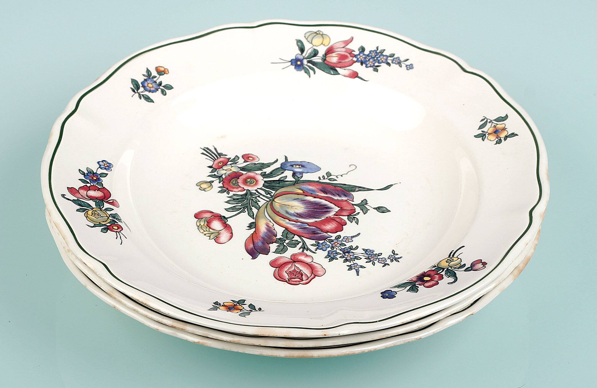 3 deep plates in Villeroy and Boch earthenware