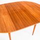 Table ronde/ovale de style scandinave av rallonge. Bois de teck. France, 60
