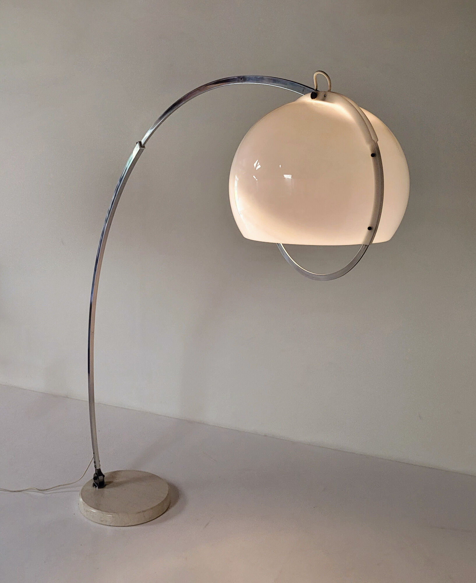 Vintage booglamp by Guzzini for Harveiluce, Italy 1960s