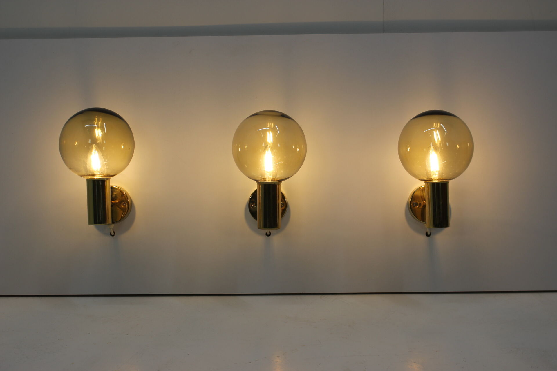 1960s Hans-Agne Jakobsson wall lamp