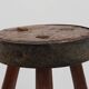 Tabouret tripode brutaliste français en chêne massif et métal, années 1850