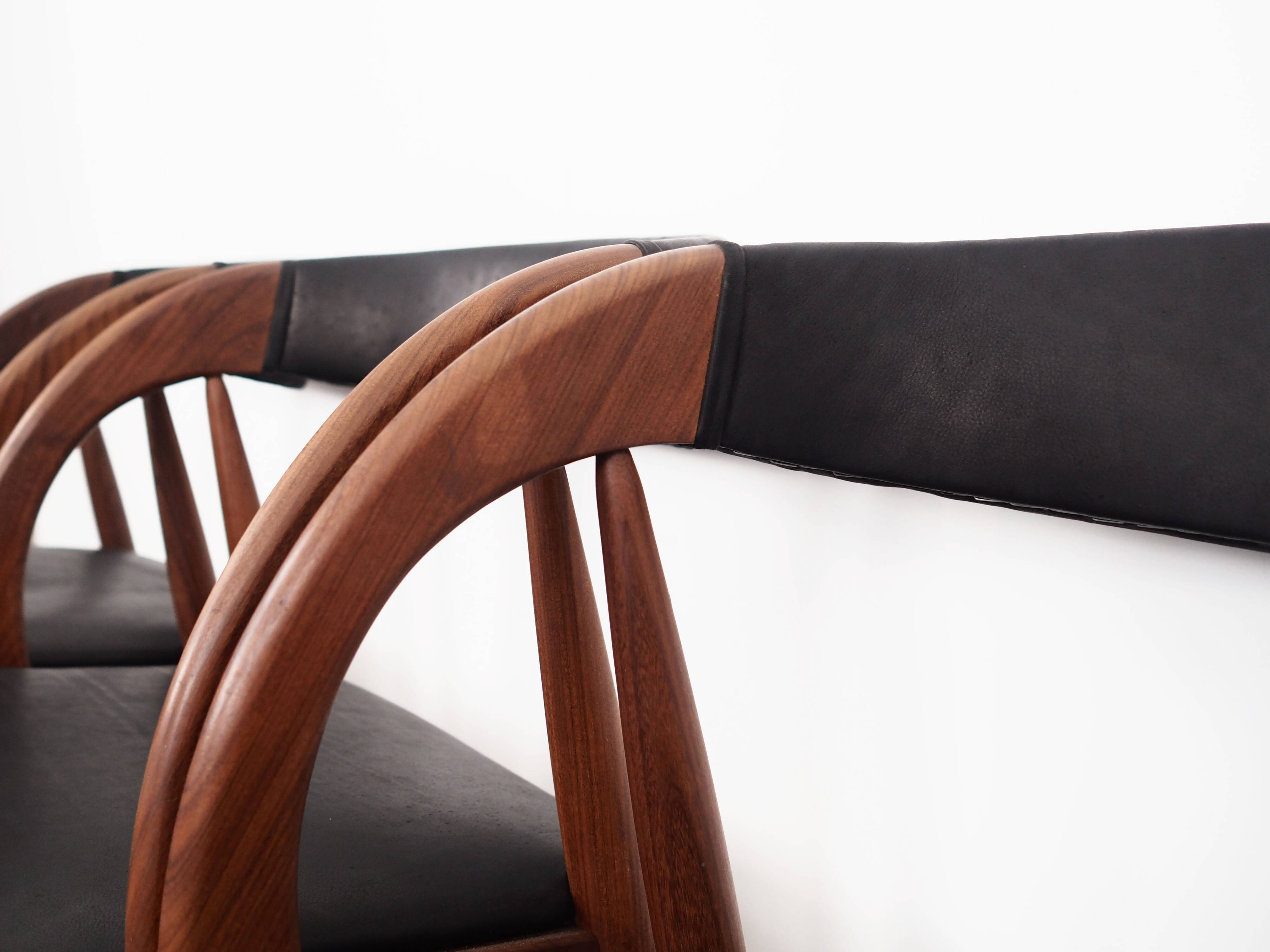 Ensemble de quatre chaises en teck, design danois, années 1970, fabricant : Orte Mobelfabrik