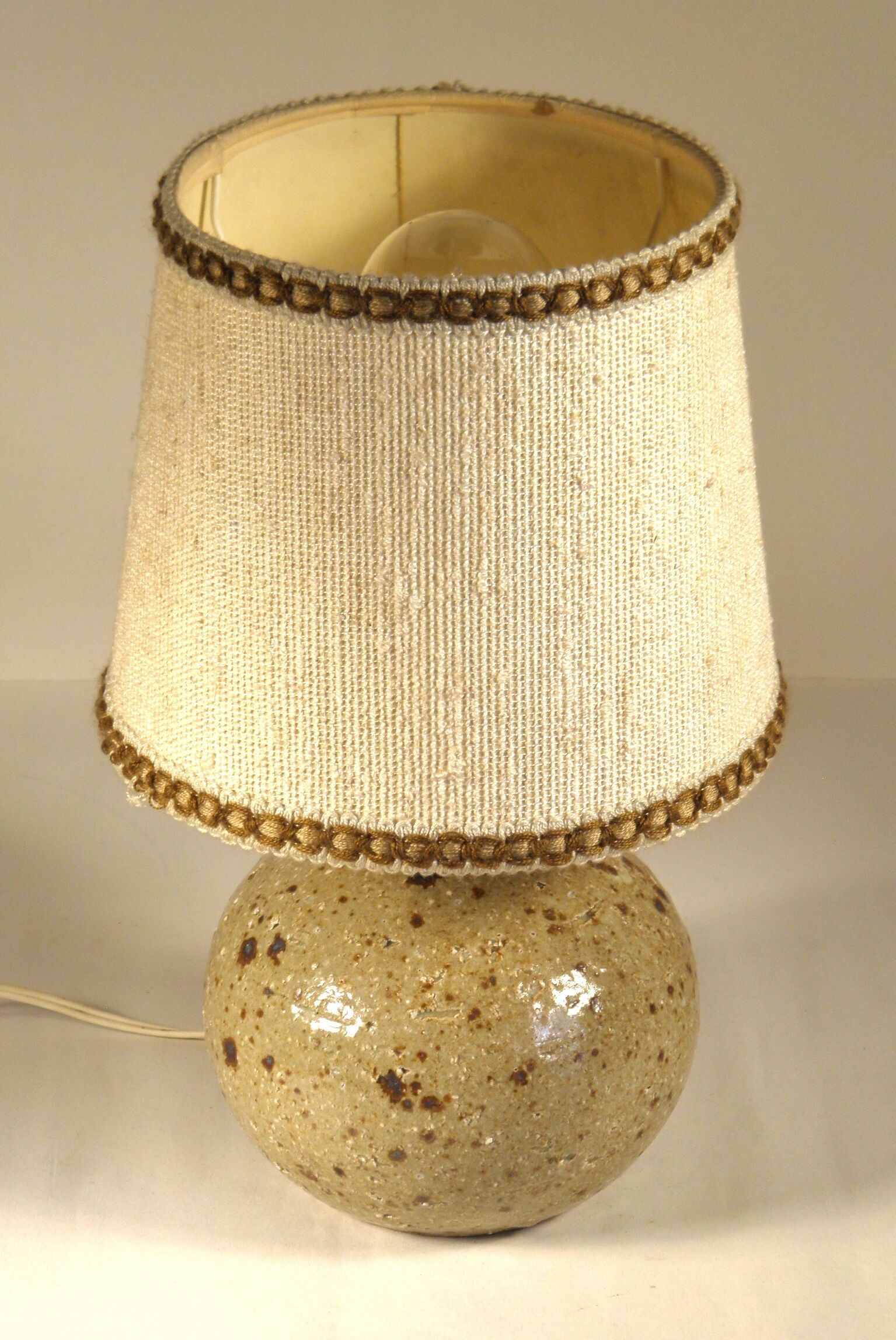 Lampe en grès et tissu  1970