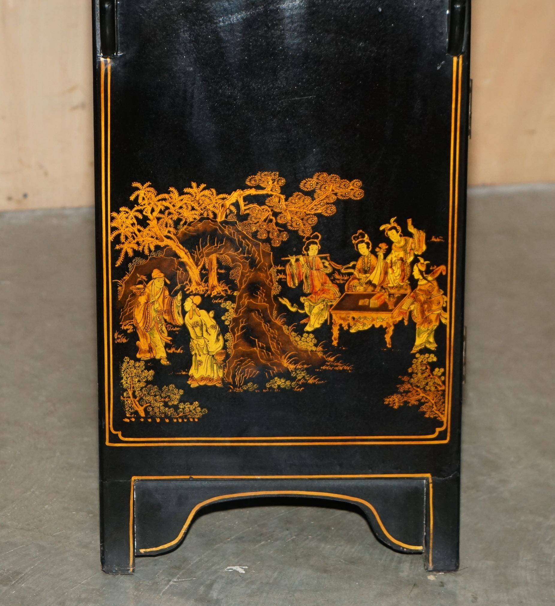 Chinese buffet mid-20th century pagoda temple style