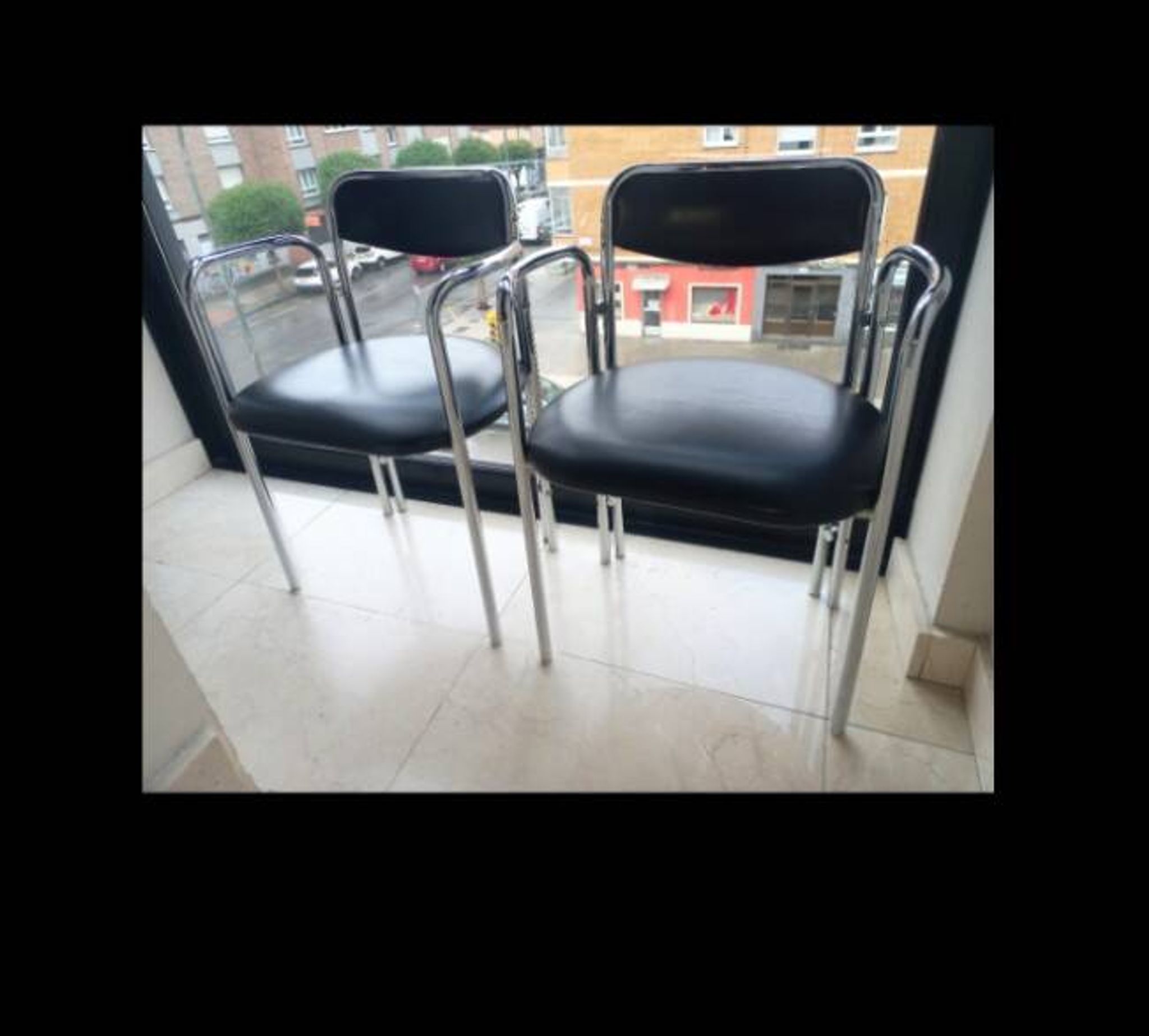 Set 2 mid century dining chairs