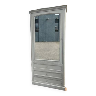 Greige oak hosiery cupboard with beaded mirror door