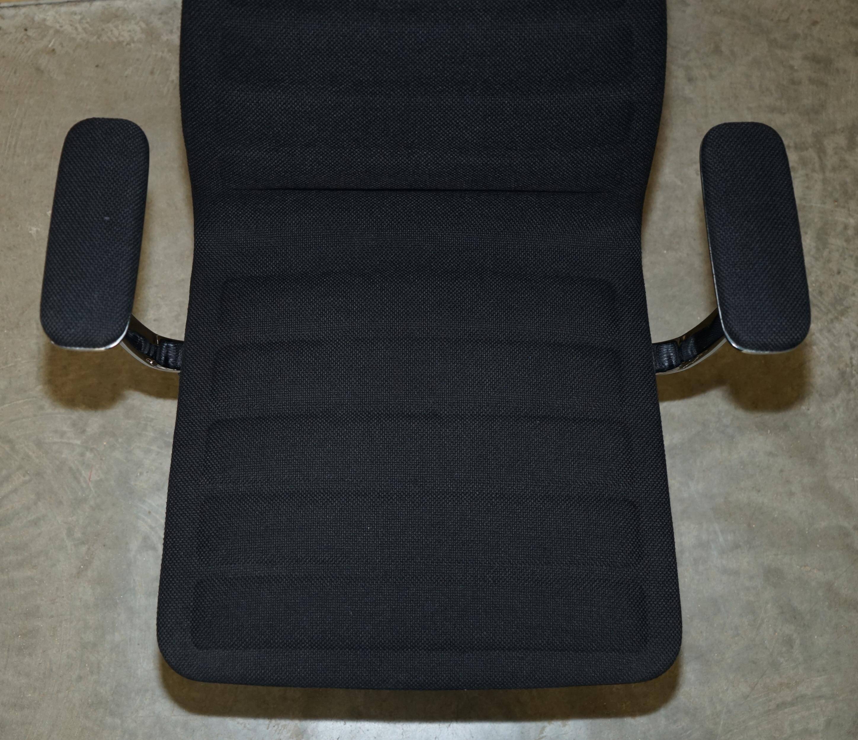 Pair of Cappellini Lotus lounge chairs by Jasper Morrison