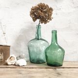 Duo of ladies Jeanne