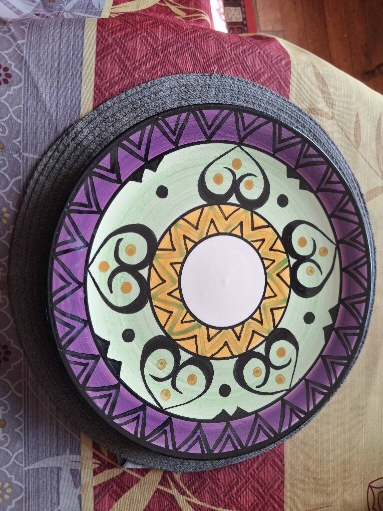Hand-painted ceramic plate from Brittany, vintage (1960-1970)🌸