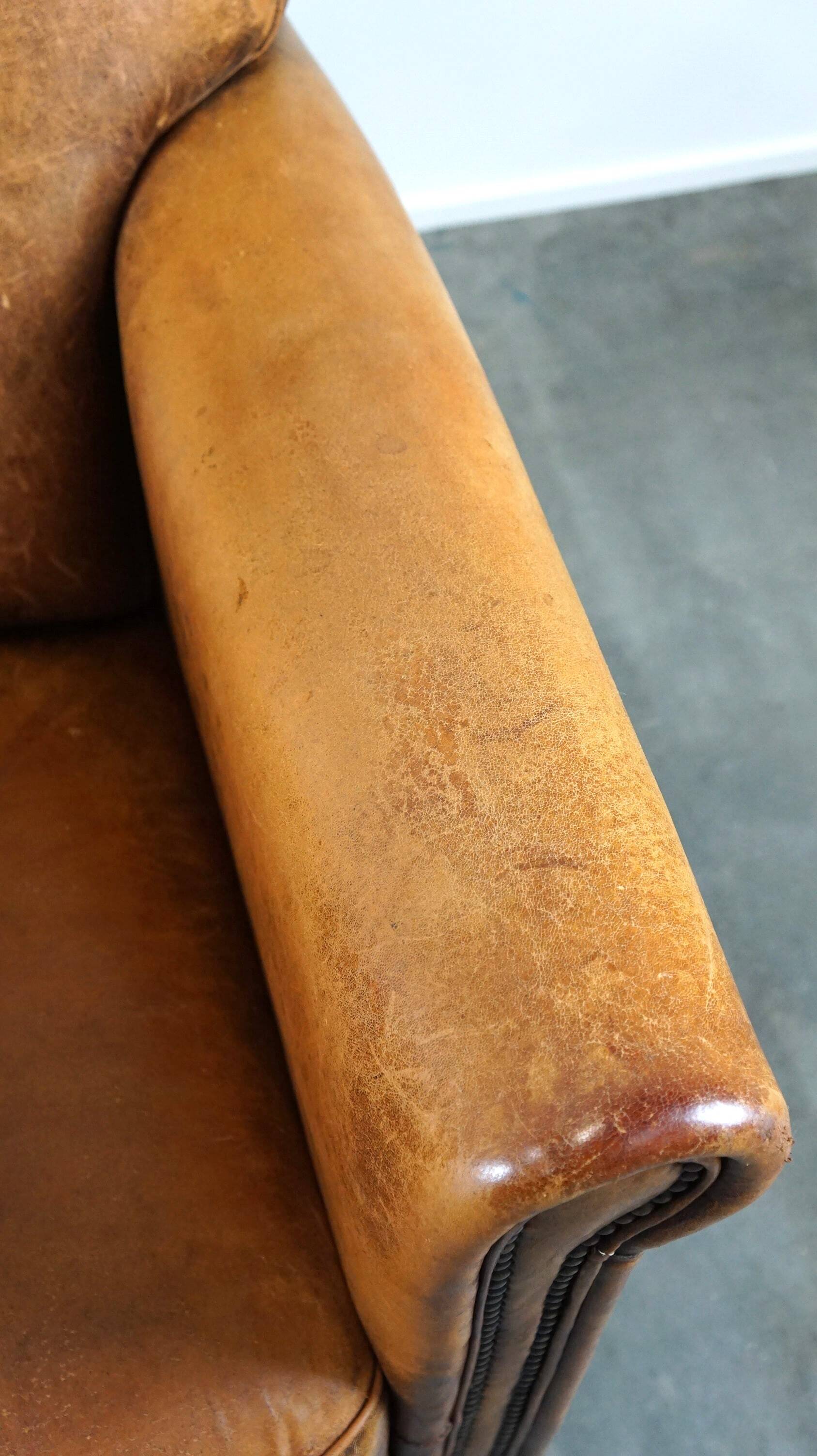 Super rugged sheepskin leather armchair with a wonderfully rugged look