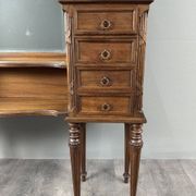 Coiffeuse avec miroir triptyque de style Louis XVI, XXe siècle
