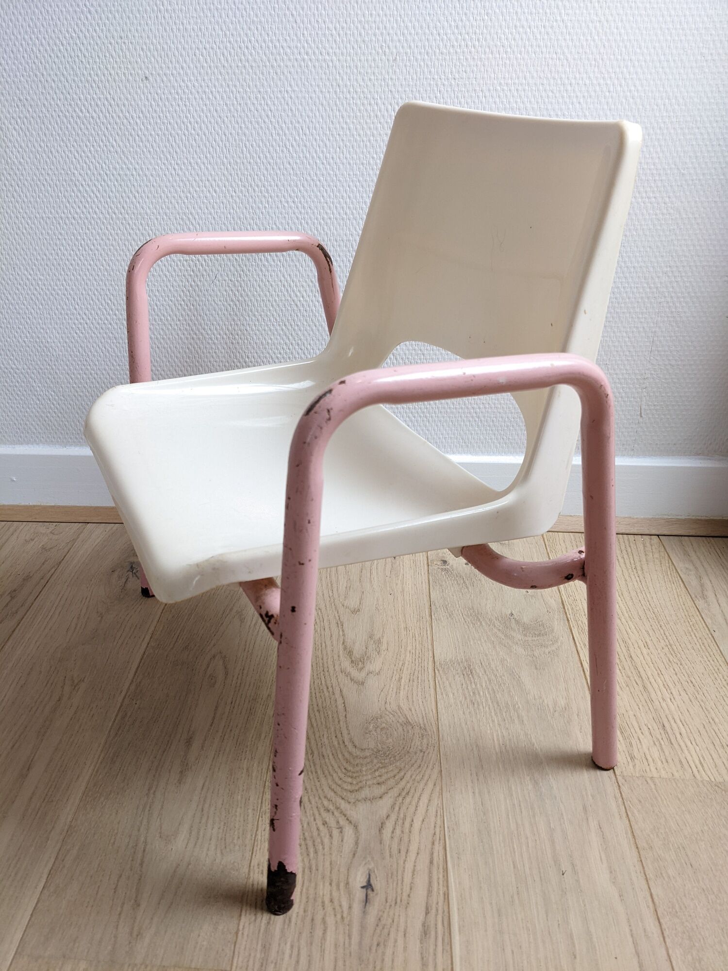Retro vintage armchair child metal and plastic spirit school mullca