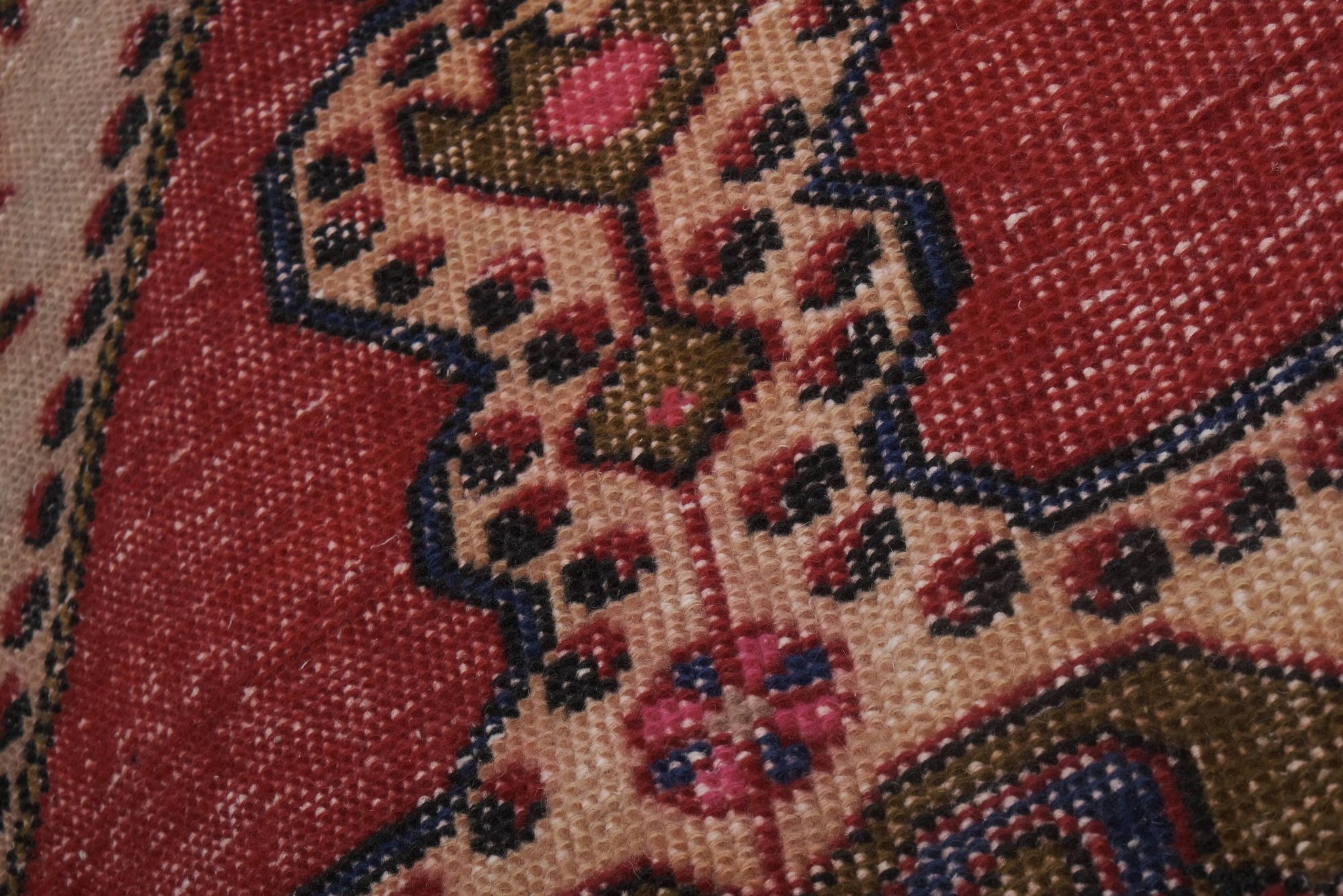 Vintage Turkish rug from Oushak, hand-woven 135x220 cm